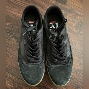 Vans Men’s A.V.E Black/Gum Ultimate Waffle Suede Shoes Sz 7.5